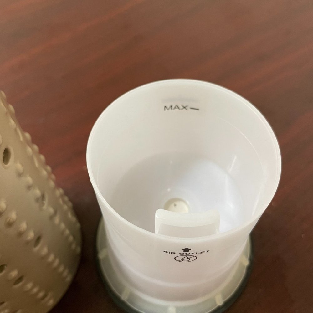 Ceramic Essential Oil Diffuser - Picture 3 of 4